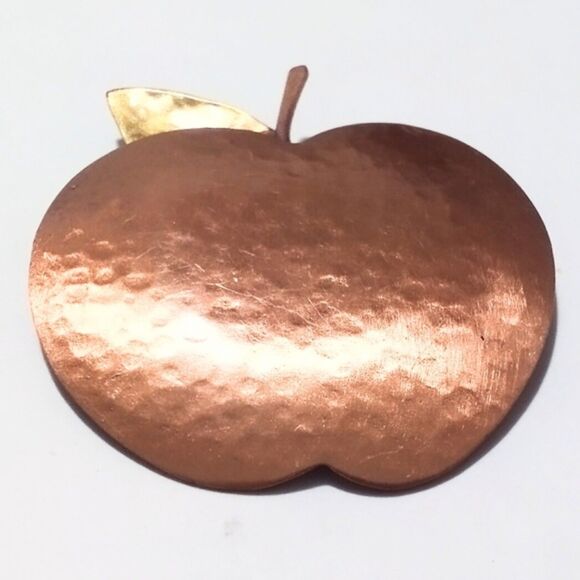 Vintage Hammered Copper and Brass Apple Brooch - Picture 2 of 5